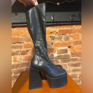 Steve Madden Hartlie Platform Boots